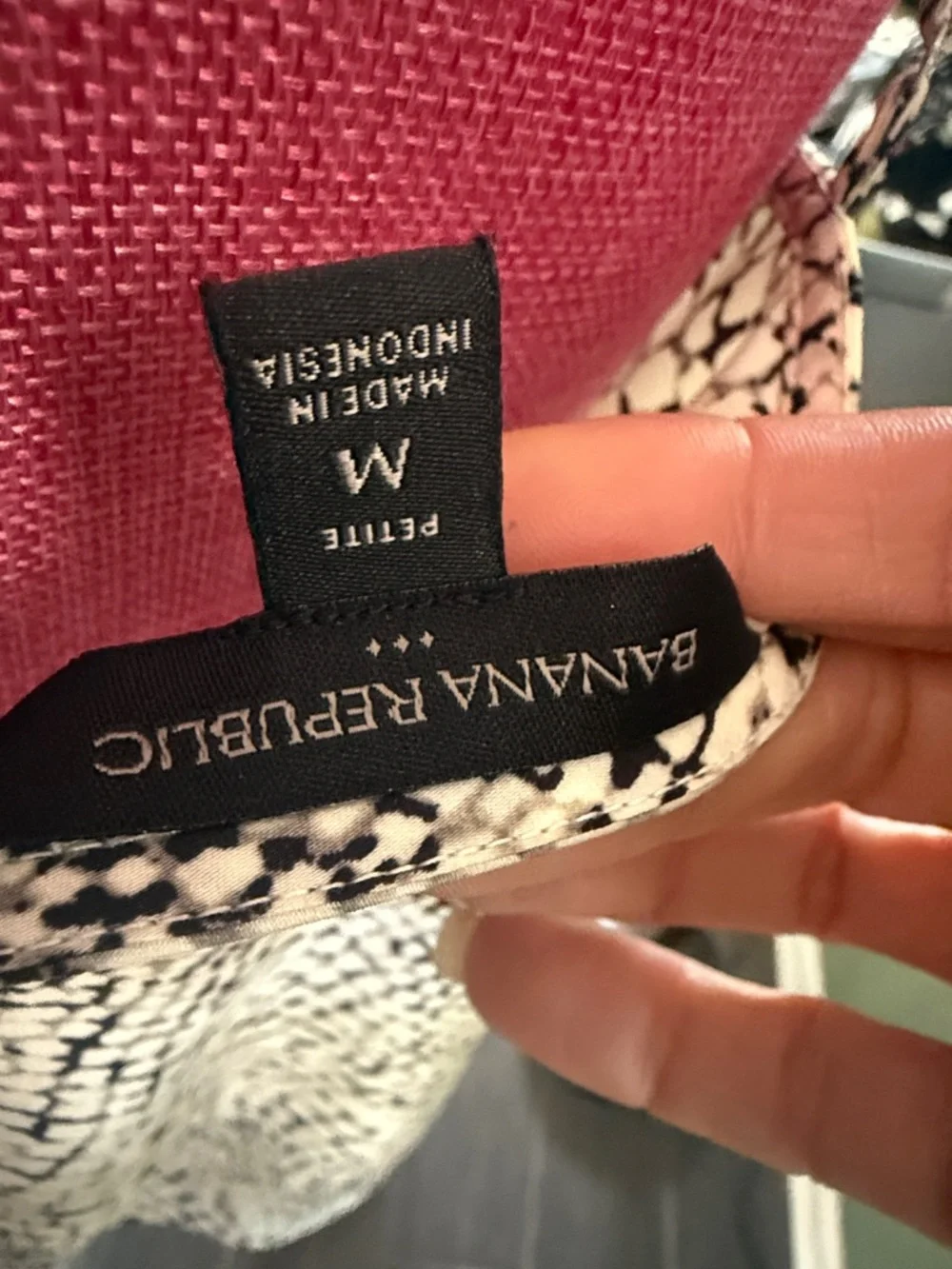 Banana Republic Black & White Snake Print Cami - Picture 2 of 4